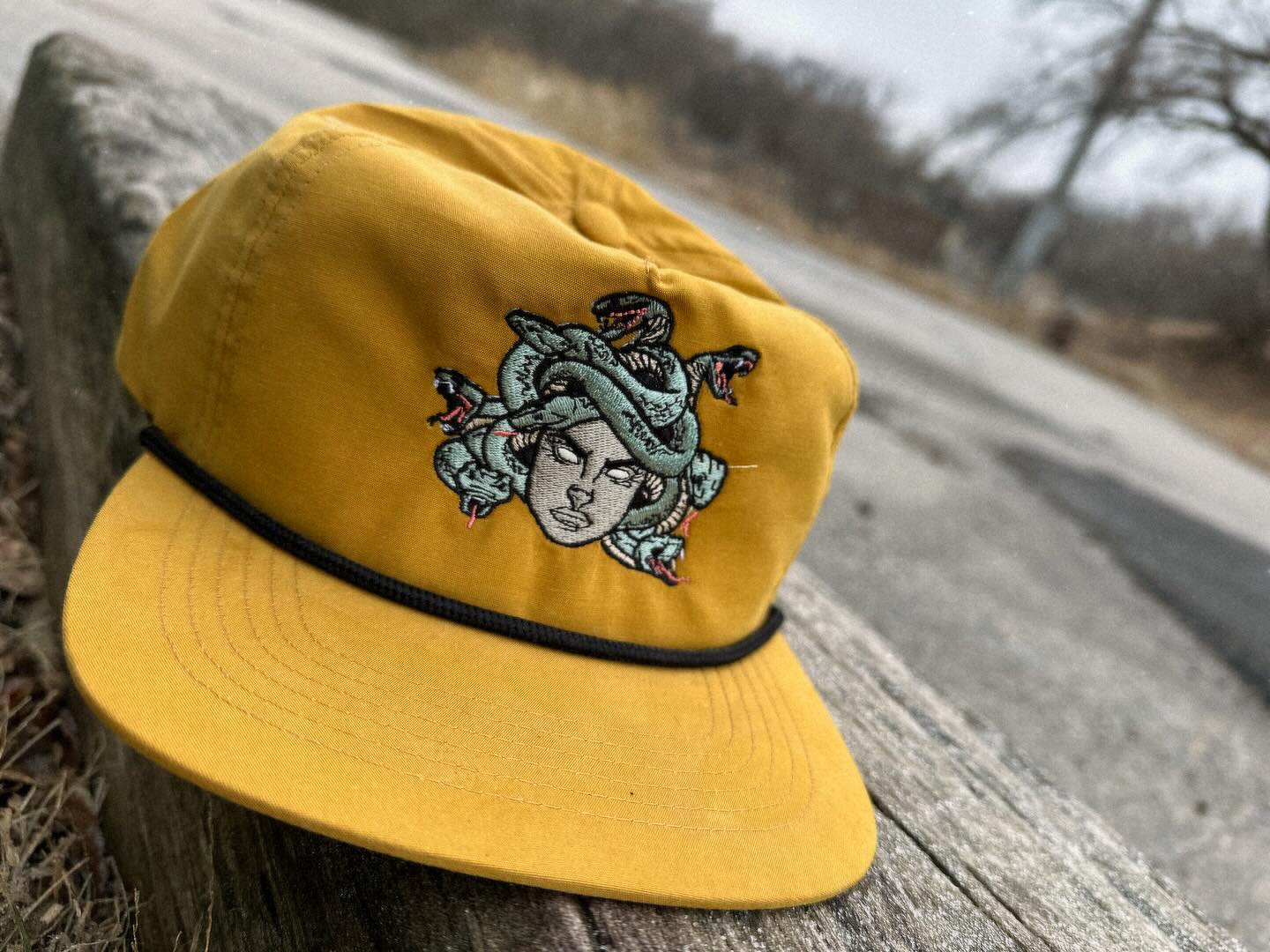 Medusa's Embrace *Glow in the Dark* - Rope Hat